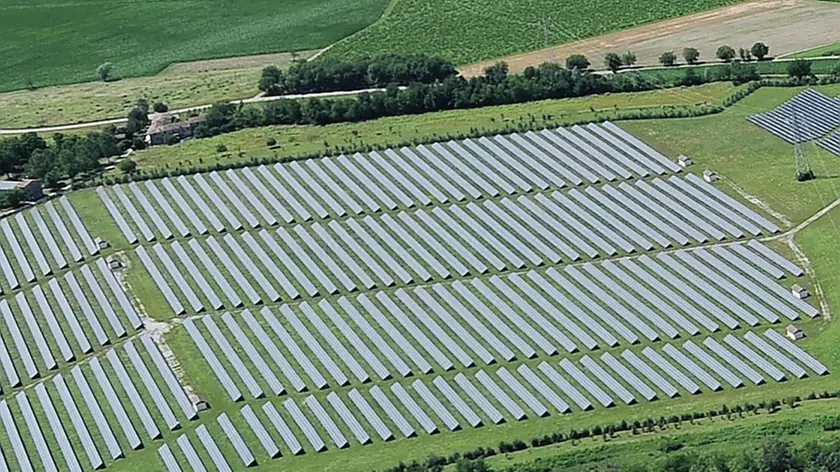 Un parco fotovoltaico nel Manzanese. © Foto Petrussi