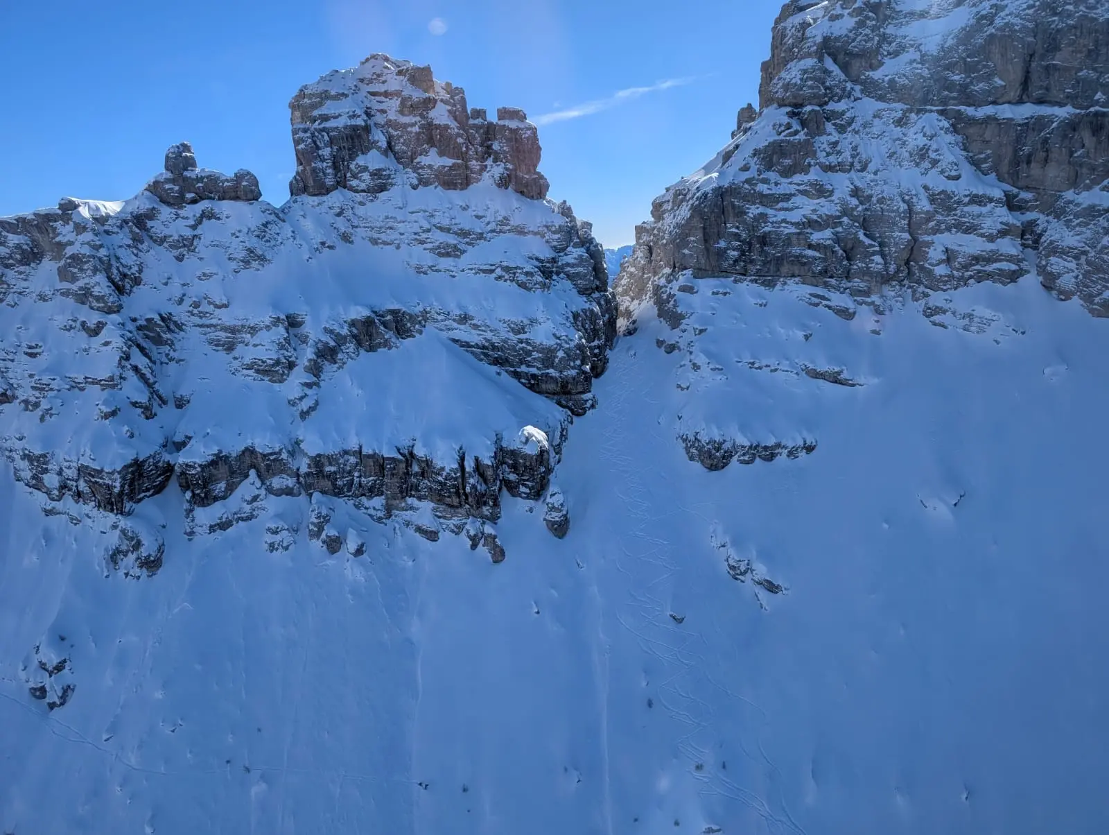 Una foto dall'elicottero Falco durante la ricognizione della zona