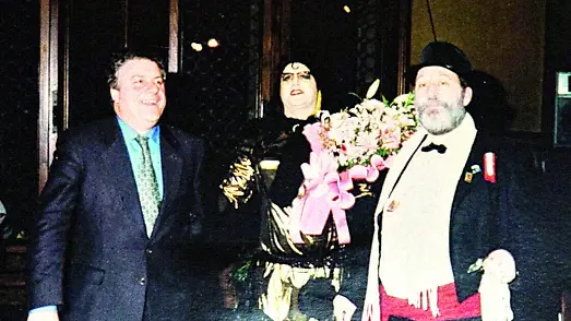 Carnevale 1996, una foto della memorabile burla al sindaco Del Fré ideata da Eno Favero e Angelo Battel