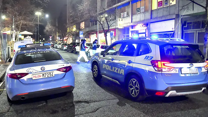 Controlli di polizia nelle zone rosse. Foto Petrussi