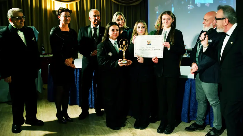 La premiazione della squadra dello Ial di Udine, prima classificata nella gara dell’arte del flambè