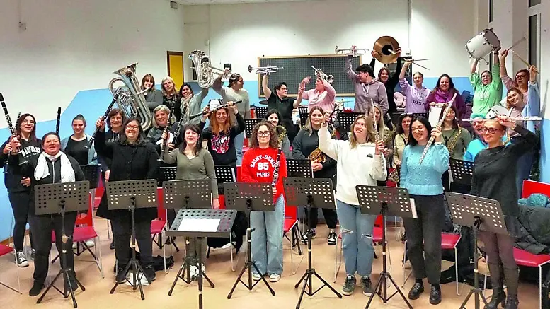 Una parte del neonato gruppo FriulAna immortalato durante un momento dedicato alle prove