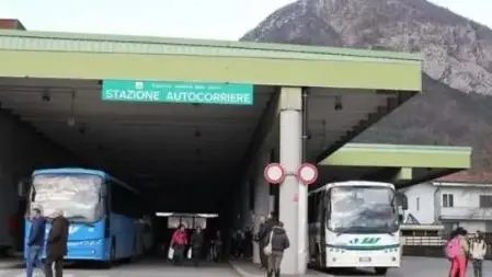 La cessione della droga era avvenuta nella stazione delle corriere di Tolmezzo