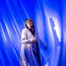 Lella Costa porta in scena uno spettacolo dal nome "Ferite a morte"