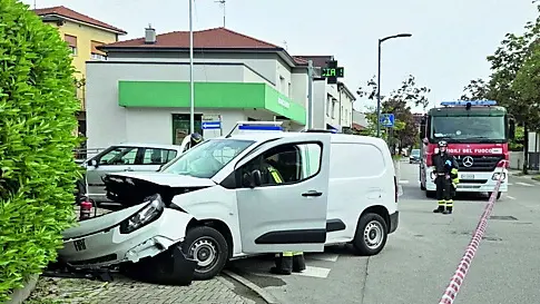 I veicoli incidentati dopo lo scontro a Pordenone