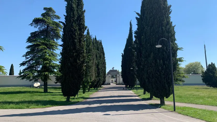 L’area del cimitero di Cordenons, dove si sarebbero svolti i fatti