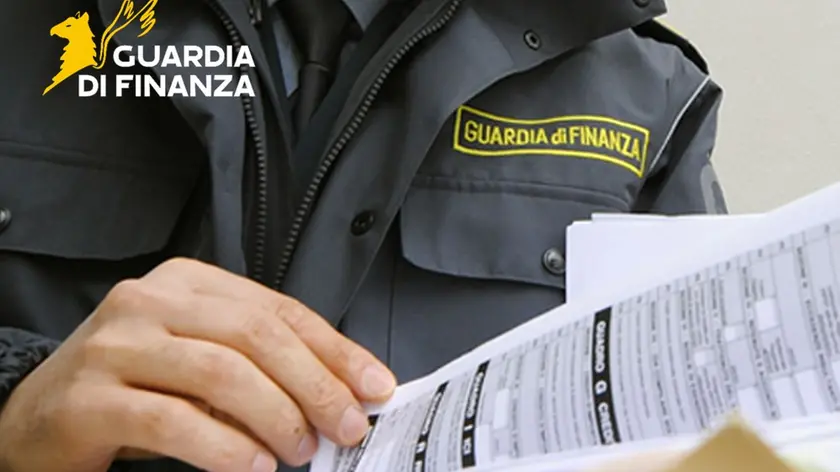 Un finanziere al lavoro