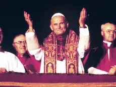 Il cardinale polacco Karol Wojtyla, arcivescovo di Cracovia, Giovanni Paolo II, eletto all’ottavo scrutinio nel terzo giorno, il 16 ottobre del 1978