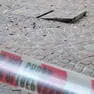 Il tombino esploso in piazzetta Cavour (foto brisotto/petrussi)