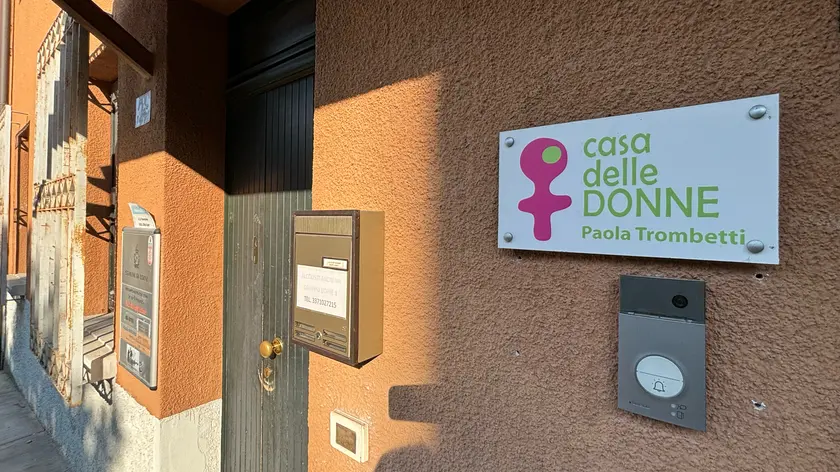 La sede della Casa delle donne, in via Pradamano 21. Foto Petrussi