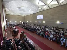 L'aula magna gremita per la laurea a Velasco (Lasorte)