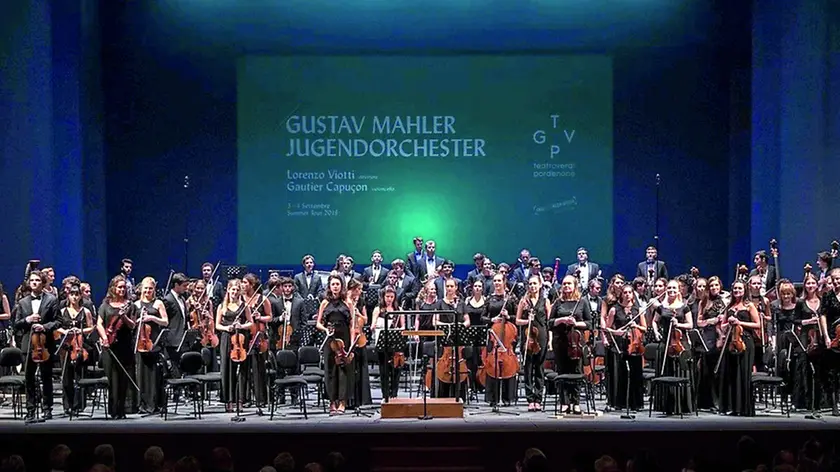 La Gustav Mahler Jugendorchester sul palco del Verdi