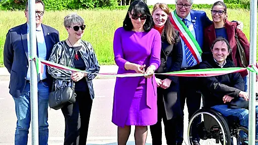 La cerimonia di intitolazione della via a Rita Paroni (foto Petrussi)