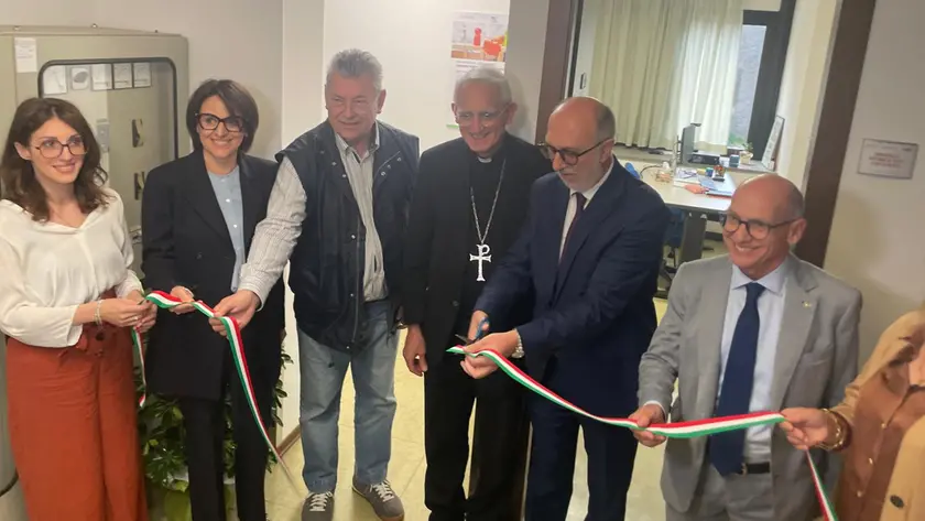 Il taglio del nastro all'hub di giustizia di comunità di via Treppo a Udine