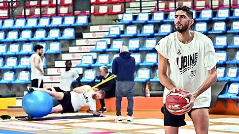 Matteo Da Ros vicino alla conferma, dietro Pini lavora con Sepulcri (foto Petrussi)