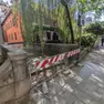 Il ponte chiuso sulla roggia di via Zanon