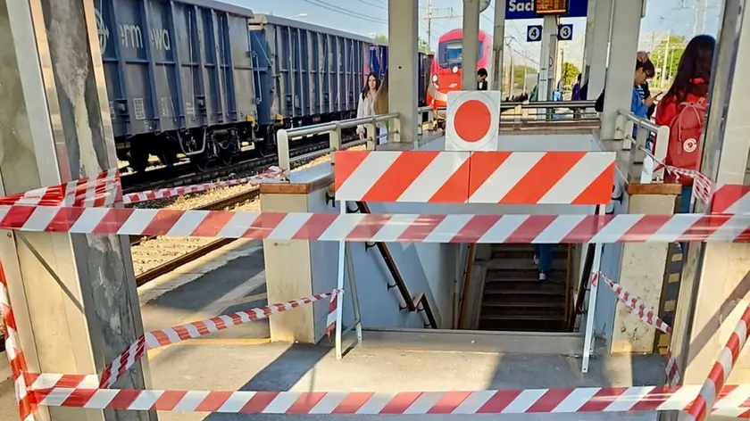 L'area transennata e accesso chiuso ai passeggeri