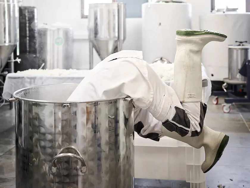 Nicola Coppe nel suo laboratorio