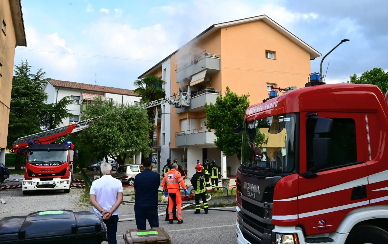 L'incendio in via Goldoni a Pordenone