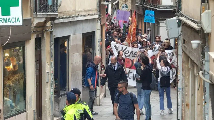 Il corteo a Venezia