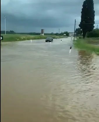 Criticittà registrate in diverse aree del territorio. Problemi in vari comuni. Tra Persereano e Percoto, il canale Ledra-Tagliamento ha scaricato a valle l’onda di piena