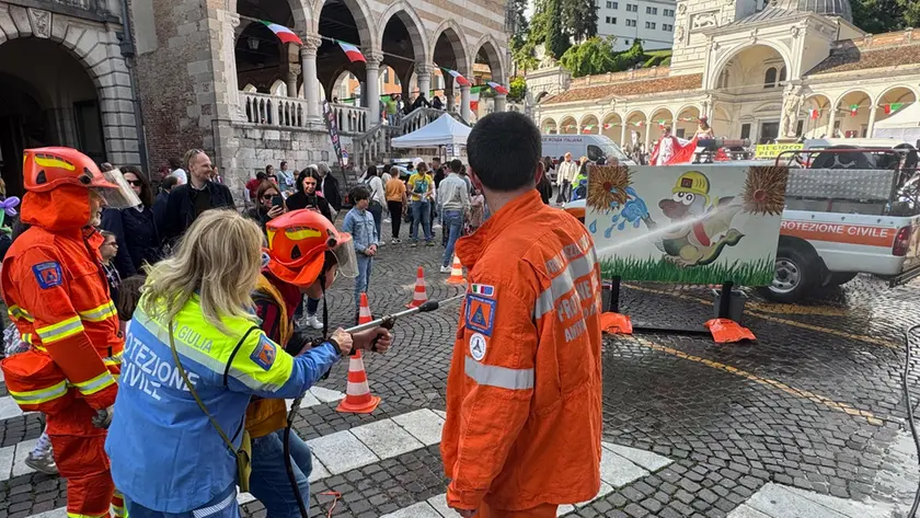 Uno dei giochi organizzati in piazza della Libertà