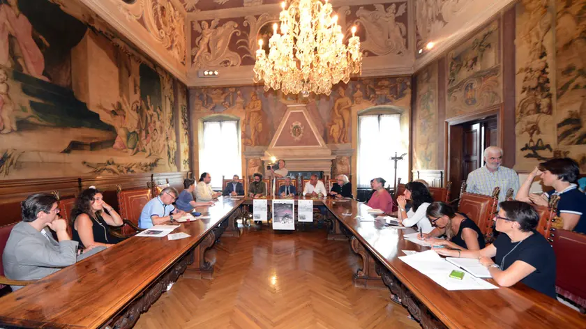 La sala consiliare di Palazzo Belgrado,ex sede della provincia di Udine