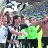 Festa bianconera al fischio finale a sinistra un giovane Totò Di Natale, a destra un giovanissimo Felipe