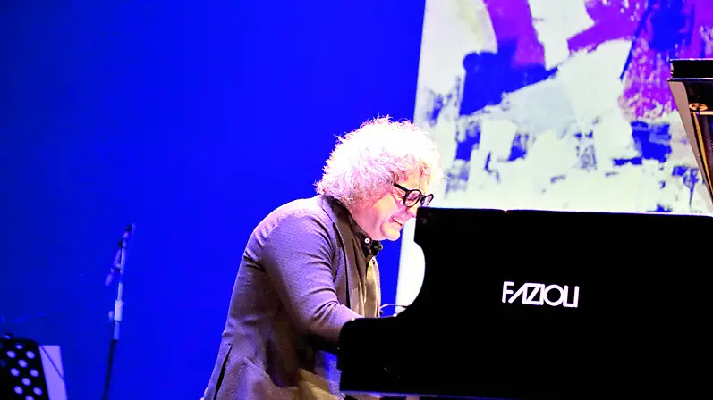 Remo Anzovino in concerto, sarà al teatro Verdi di Pordenone il 4 giugno