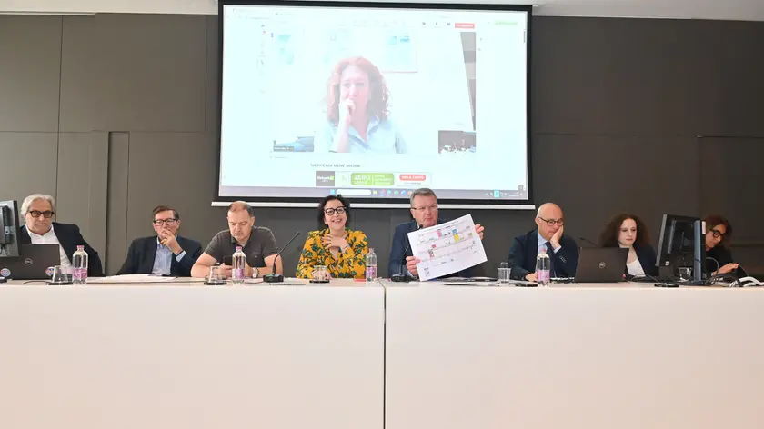 Giornalisti del Messaggero Veneto alla riunione di redazione in esterna ©Foto Petrussi