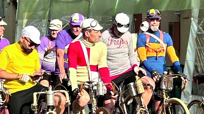 La pedalata “A vae mi… Sulle strade di Ottavio Bottecchia” che ha preso il via dal velodromo intitolato al campione