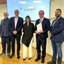 Da sinistra Gian Mario Villalta, Alberto Garlini, Donatella Pasquin, Mario Anzil, Manuel Massimiliano la Placa alla presentazione