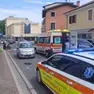 I soccorsi sul luogo dell'investimento, in centro a Latisana