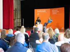 Un incontro di una Book week del gruppo Nem
