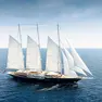 Lo yacht Koru del tycoon di Amazon è ormeggiato vicino a Spalato in Croazia