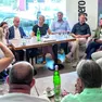 Amministratori e cittadini all’incontro del Messaggero Veneto a Latisana e una veduta del fiume Tagliamento foto petrussi