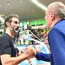 Il toscano Davide Bruttini saluta il corregionale Sandro Dell’Agnello il giorno della promozione foto petrussi