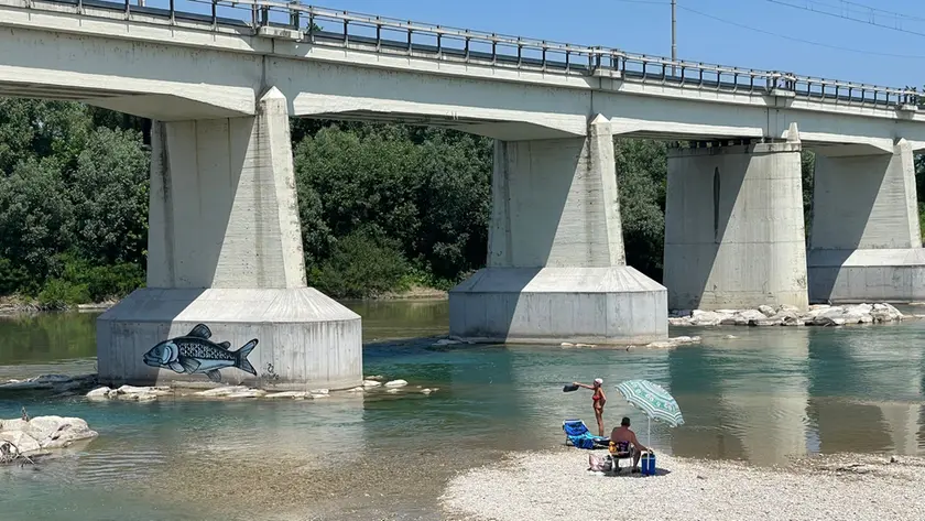 Tintarella sul Piave a San Biagio il giorno dopo la tragedia