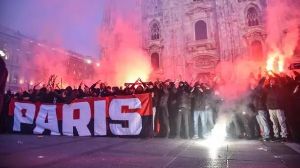Ultrà del Psg a Milano nel 2023: nell'occasione ci furono violenti scontri con la tifoseria del Milan