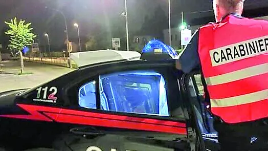 I carabinieri hanno fermato a Tolmezzo un uomo al volante di una macchina rubata