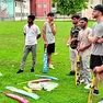 I partecipanti alla partita di cricket all’oratorio Don Bosco di San Vito