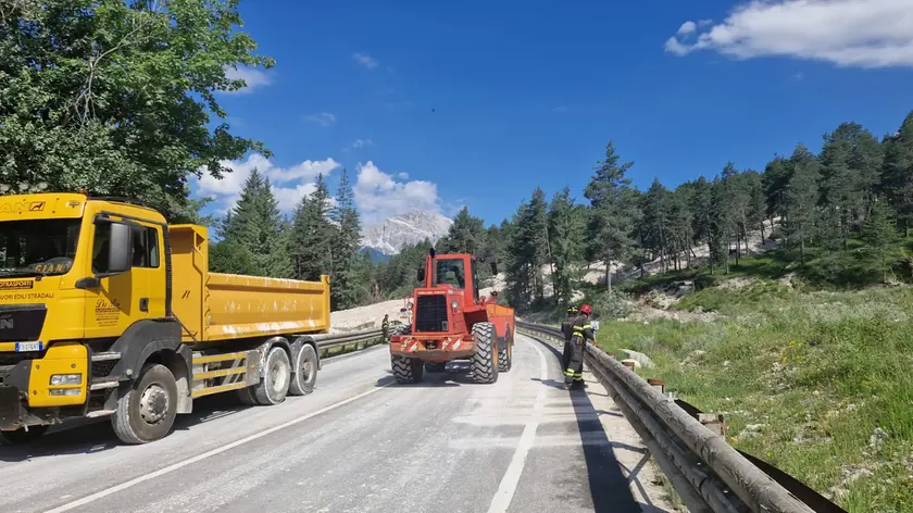 La frana sulla Alemagna a San Vito di Cadore è stata in parte rimossa