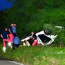 La ricerca dei documenti con le torce nel suv ribaltato nel fosso Foto Brisotto/Petrussi