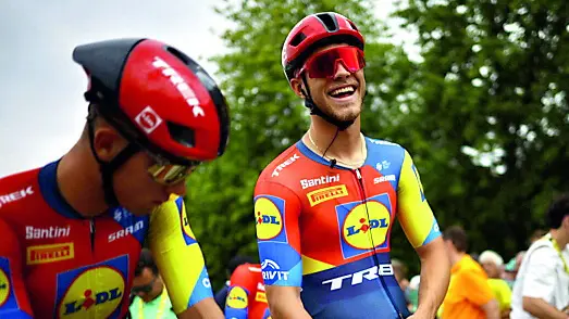 Jonathan Milan sorridente alla partenza. Alla fine l’umore era diverso
