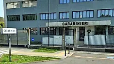 La caserma dei carabinieri a Lignano