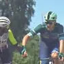 Lo sloveno Tadej Pogacar batte Vingegaard sul Mûr de Bretagne, a destra il friulano Jonathan Milan
