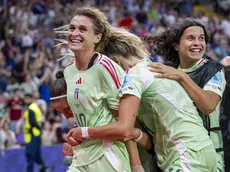 Cristiana Girelli esulta dopo il gol del 2-1