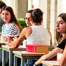 Studenti alle prese con le prove scritte dell’esame di maturità