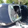 La donna è stata estratta dall'auto dai vigili del fuoco