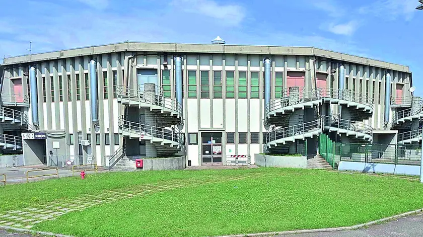 Il palasport Primo Carnera sarà gestito per almeno i prossimi due anni esclusivamente da soggetti privati / foto petrussi